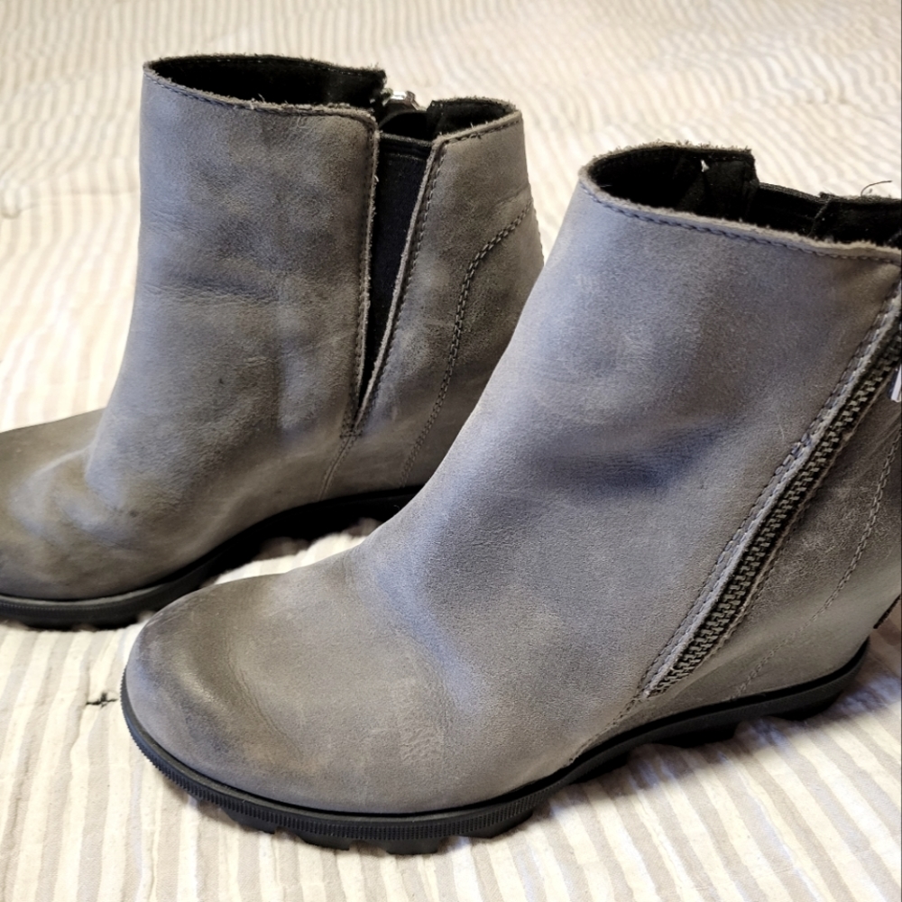 Sorel Joan of Artic Leather Wedge ll Zip Bootie